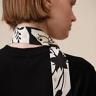 【新品】HERMES ツイリー ブケ・フィナル・アベイユ レザーフリンジ 黒 Twilly 《ブケ・フィナル・アベイユ》 - ブラック | Hermès - エルメス